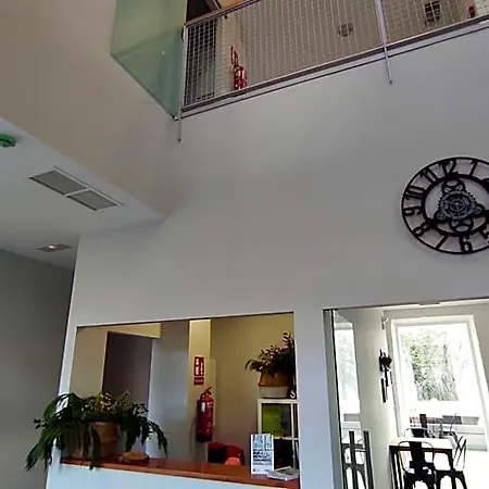 De Cerceda Hotel *