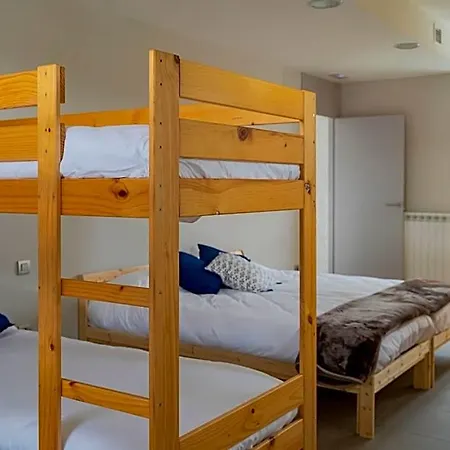 De Cerceda Hotel *